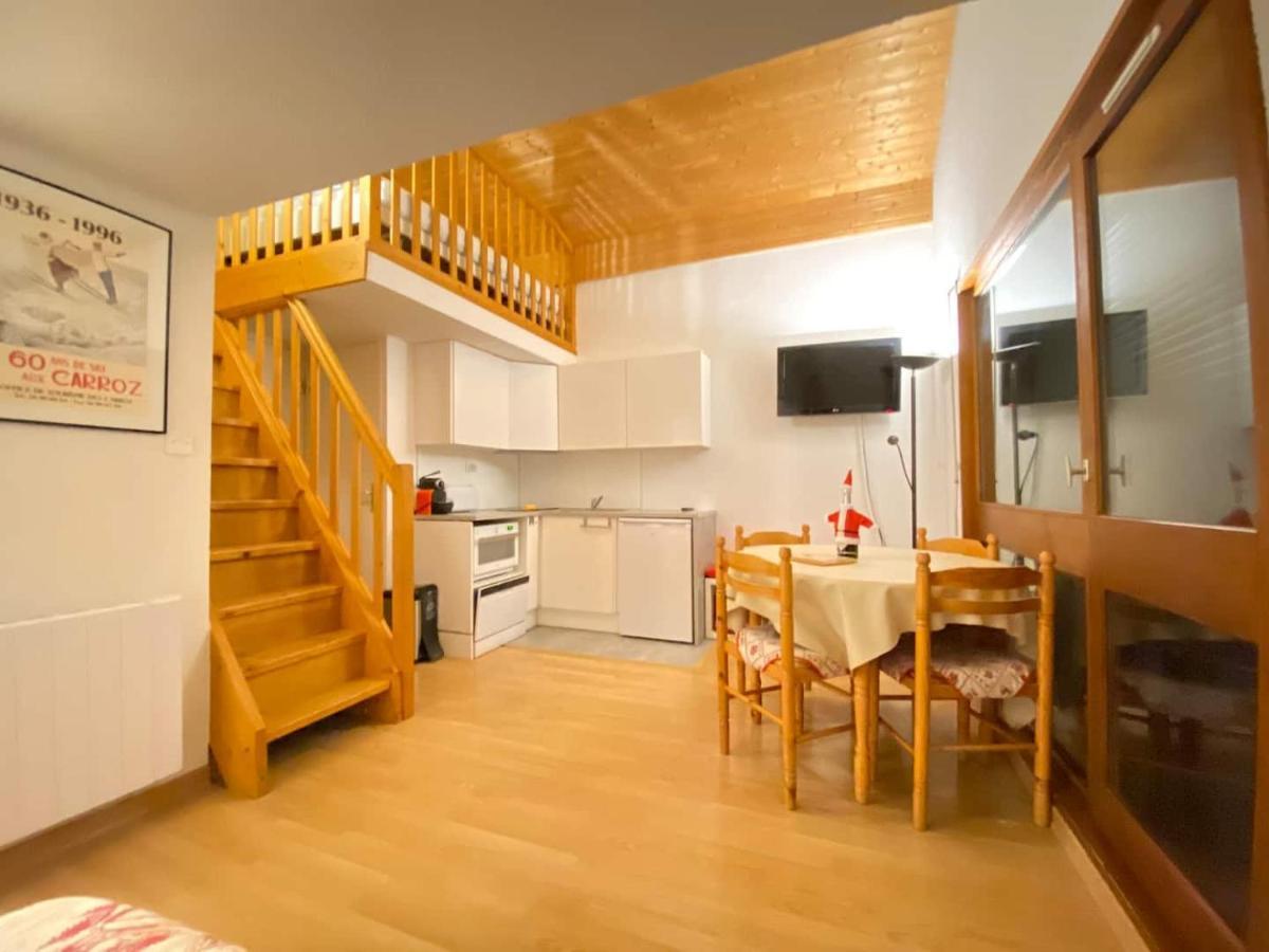 Red Apple Carroz Duplex De Charme Wifi Parking Balcon Tv Ski-Bus Les Carroz d'Araches Exterior photo